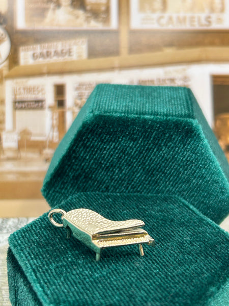 10K Grand Piano Charm