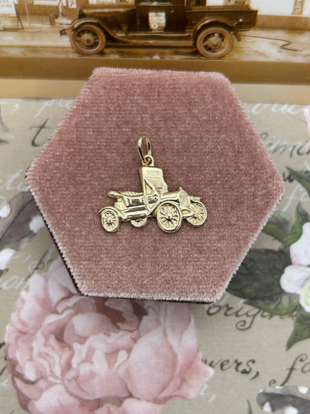 10K Old Car Charm