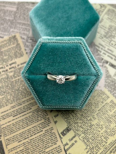 19K white gold 0.47 Canadian diamond solitaire ring