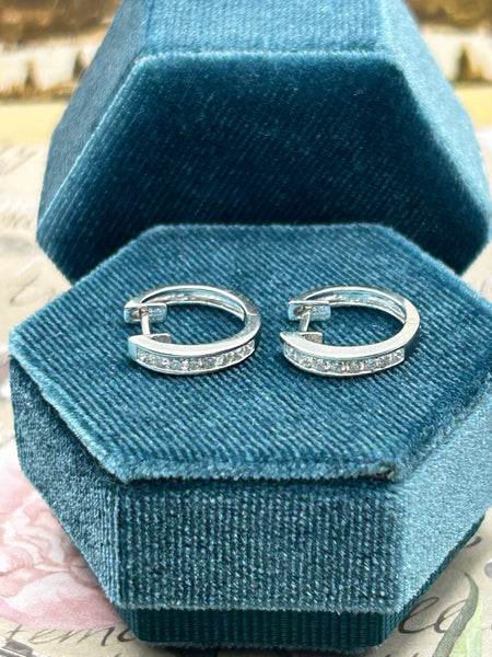 18K White Gold 0.30ctw Diamond Huggies