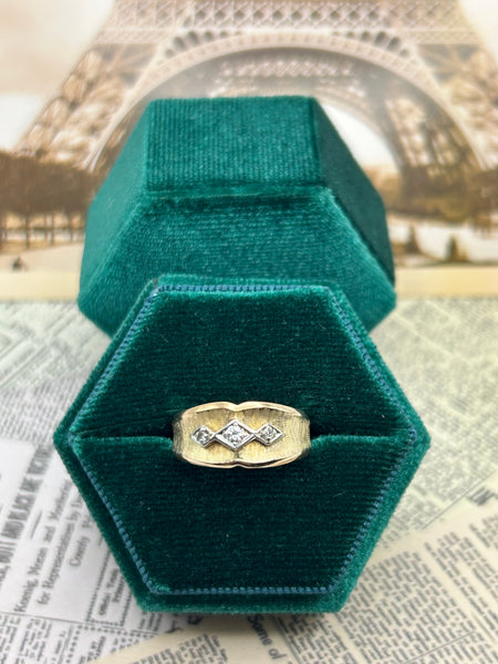 14K Diamond and Sapphire Ring