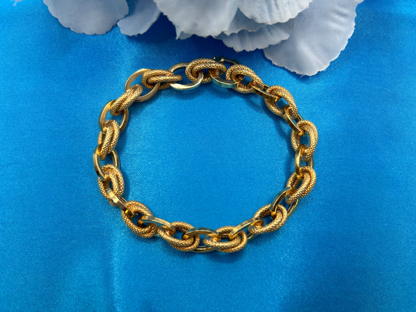 18K Yellow Gold Link Bracelet  - 8"