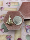 10K Sailboat Charm