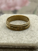 10k yellow gold textured design band - 5mm wide